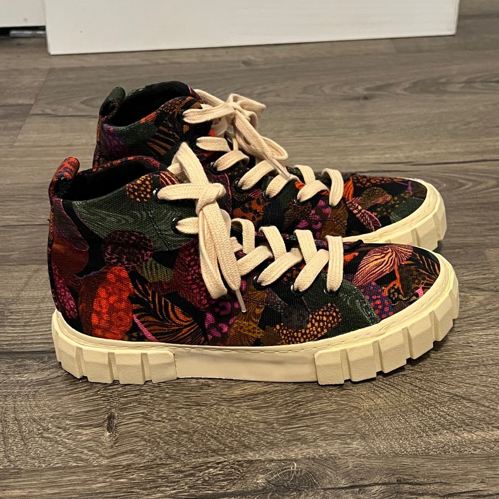 FARM Rio Designer Leopard Mushroom Flatform High Top Sneakers Size 6.5